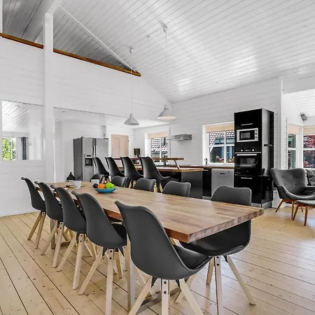 別荘 Beautiful Home In Vaeggerlose With Sauna Bøtø By